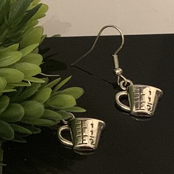 Cooking Earring, Kitchen Earring, Chef Earring, Utensil Earring, Measuring Cup - Picture 2 of 5